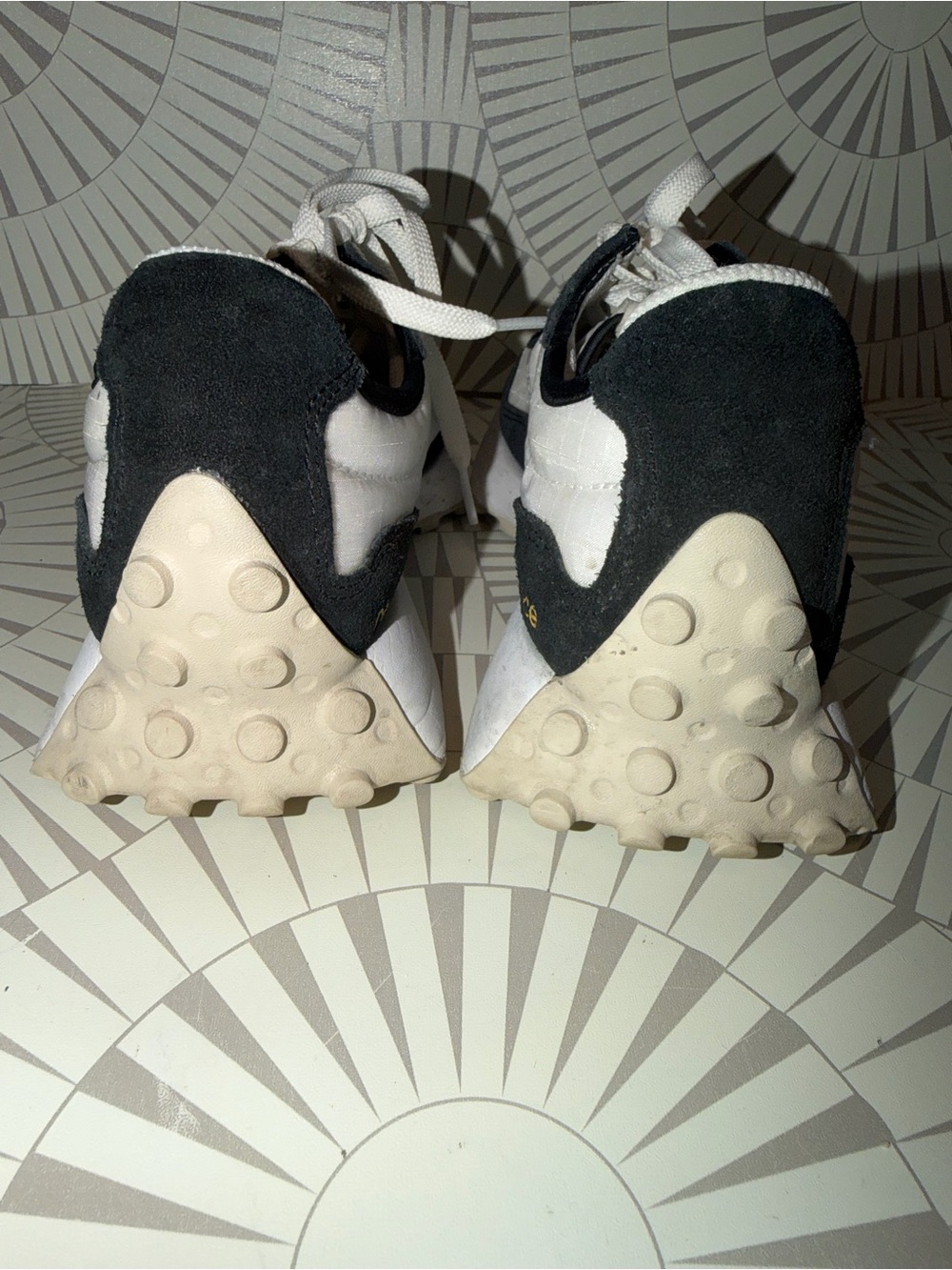 New Balance 327 Men’s 8.0 White Apricot Black‎ MS327SO - Picture 5 of 8